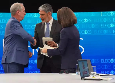 Só faltou pedir o autógrafo