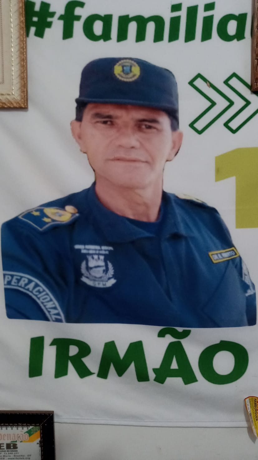 Grande Líder! Irmão Roberto!