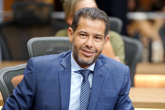 A População do Padre Lúcio Esteve Presente e Várias Autoridades.